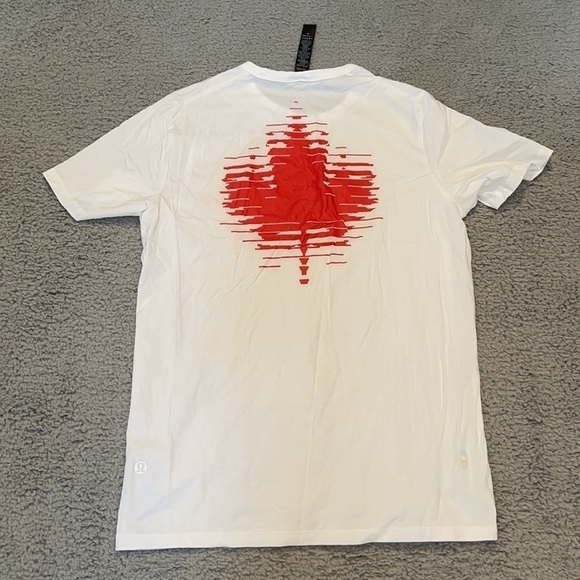 Lululemon EXTREMELY RARE TEAM CANADA OLYMPIC LOVE CREW Size XS - Picture 5 of 8